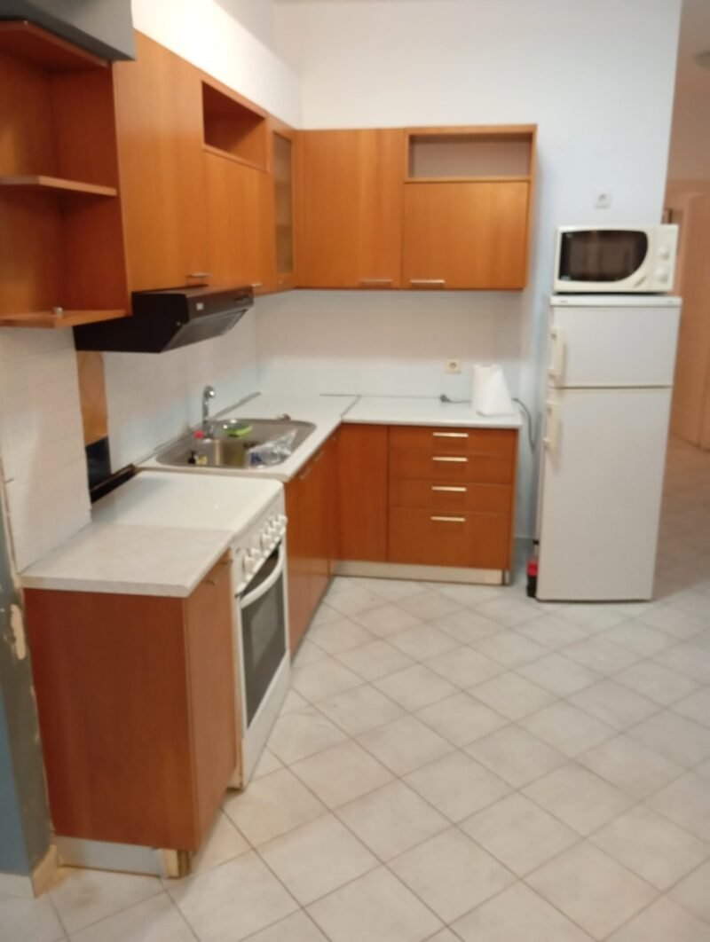 Πριν: παλιά κουζίνα
